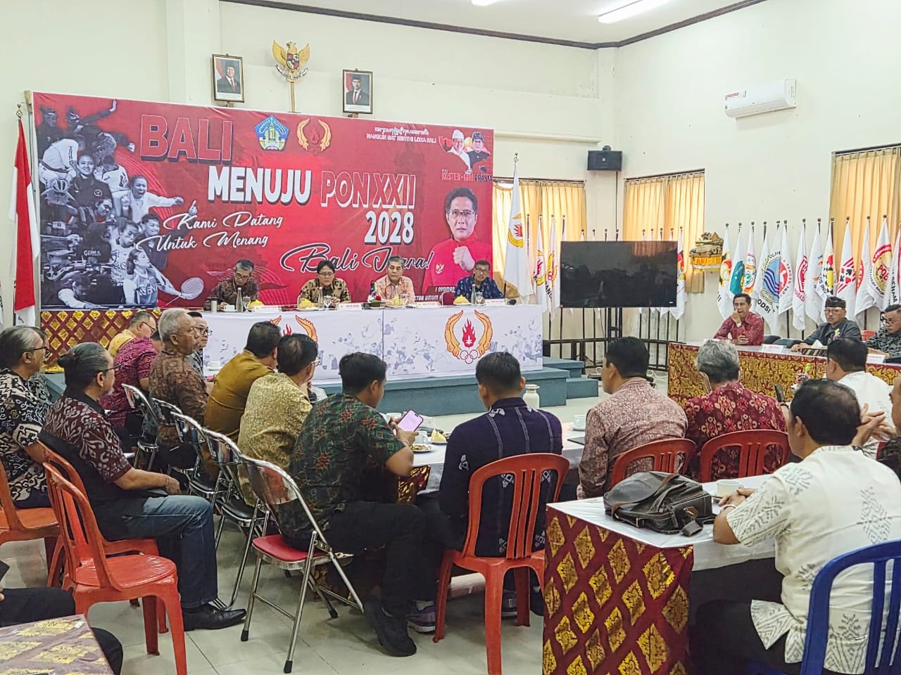 PIMPIN RAKOR PERDANA, KETUM KONI BALI GIRI PRASTA MATANGKAN REGULASI PORPROV 2027 DAN RANCANG KESEJAHTERAAN ATLET PASCA-PURNA TUGAS