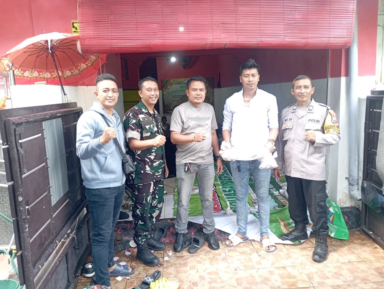 Semangat Berbagi Idul Adha, DPP Aliansi Madura Indonesia Sembelih 1 Sapi dan 5 Kambing, Bagikan ke Ratusan Warga