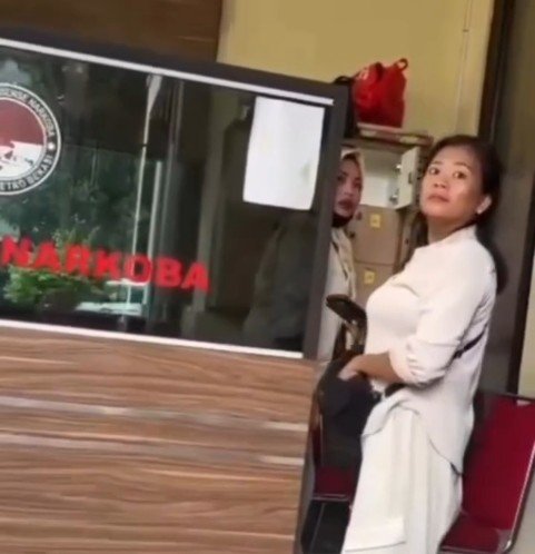 KASAT NARKOBA POLRES METRO BEKASI KLARIFIKASI DUGAAN PEMERASAN ANGGOTA YANG VIRAL: “KAMI TIDAK TERIMA UANG SATU RUPIAH PUN”