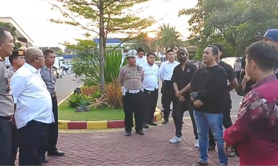 Tersangka Pencabulan Anak Mangkir, Keluarga dan Koalisi LSM Desak Polresta Sidoarjo Lakukan Penjemputan Paksa