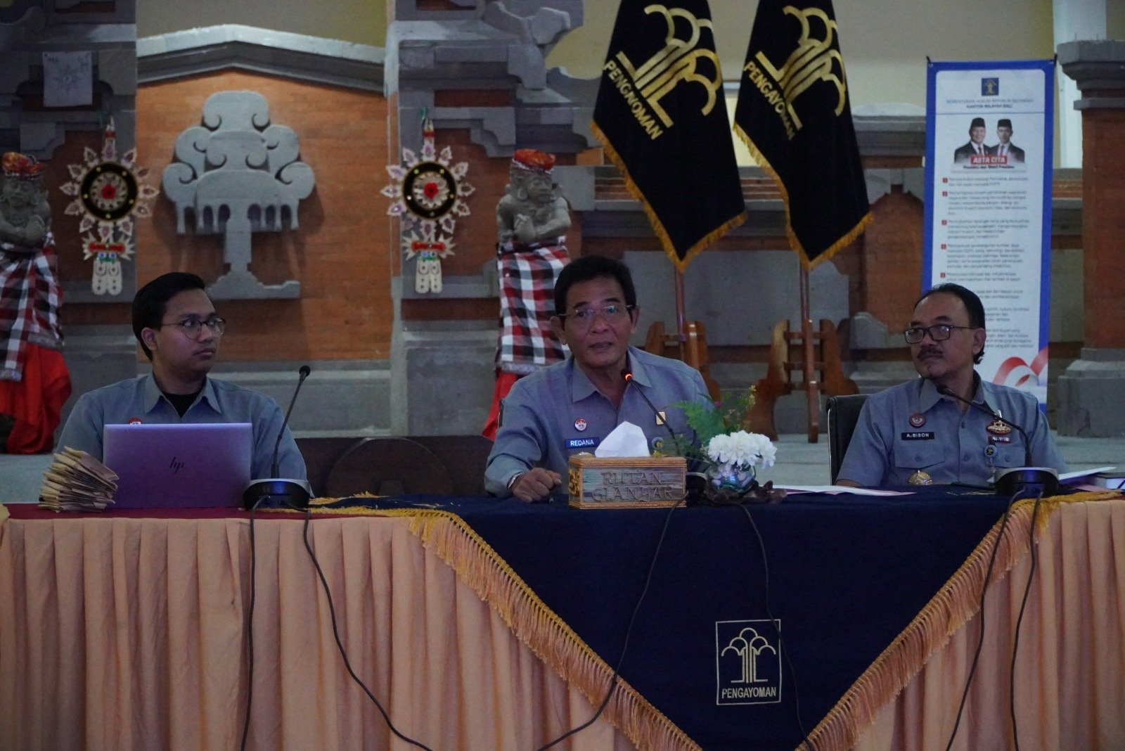 Persiapan Sumpah Kewarganegaraan RI, Kanwil Kemenkum Bali Berikan Pengarahan kepada 22 Pemohon