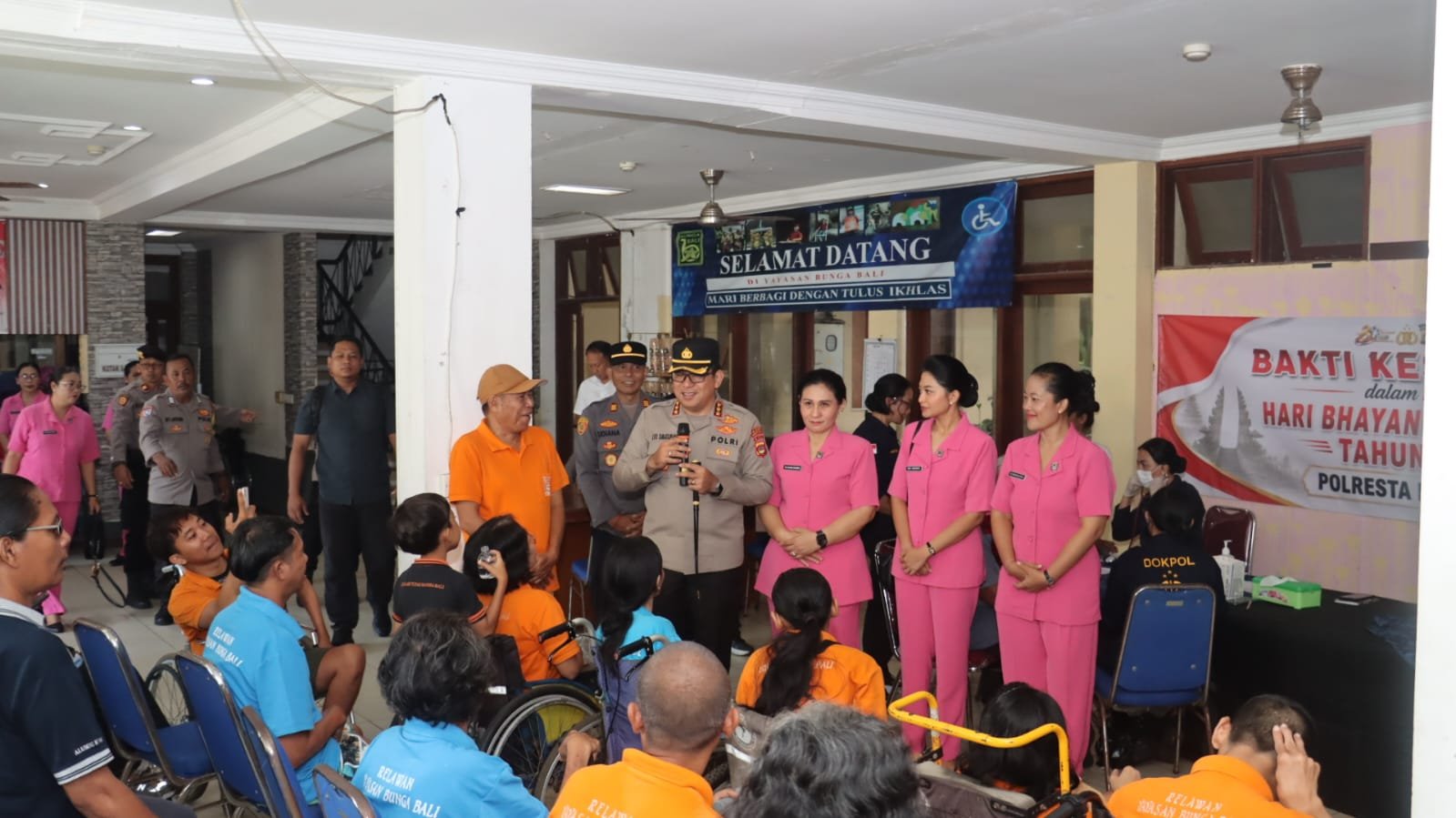 Bakti Kesehatan Hari Bhayangkara ke-80, Kapolresta Denpasar Berikan Layanan Kesehatan dan Bantuan Sosial di Yayasan Bunga Bali