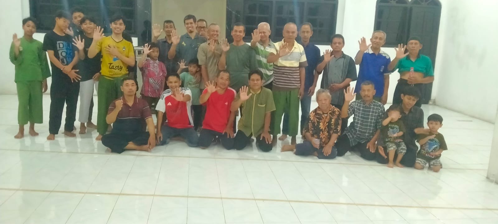 Demi Menjaga Ketahanan Fisik dan Mental, Pesilat ASAD Rungkut Gelar Latihan Rutin