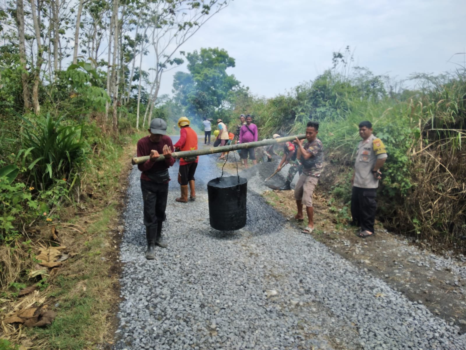 Jalan Cibalanak-Cirawa Selesai Dibangun, Kades Bantargebang Bantah Tegas Dugaan Penyalahgunaan Anggaran