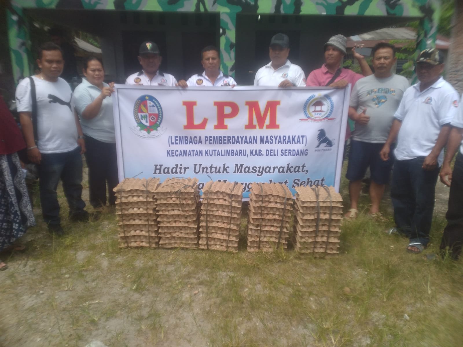 DPC LPM Kutalimbaru Salurkan Bantuan Telur Ayam ke 50 Keluarga, Dukung Upaya Tekan Stunting di Deli Serdang