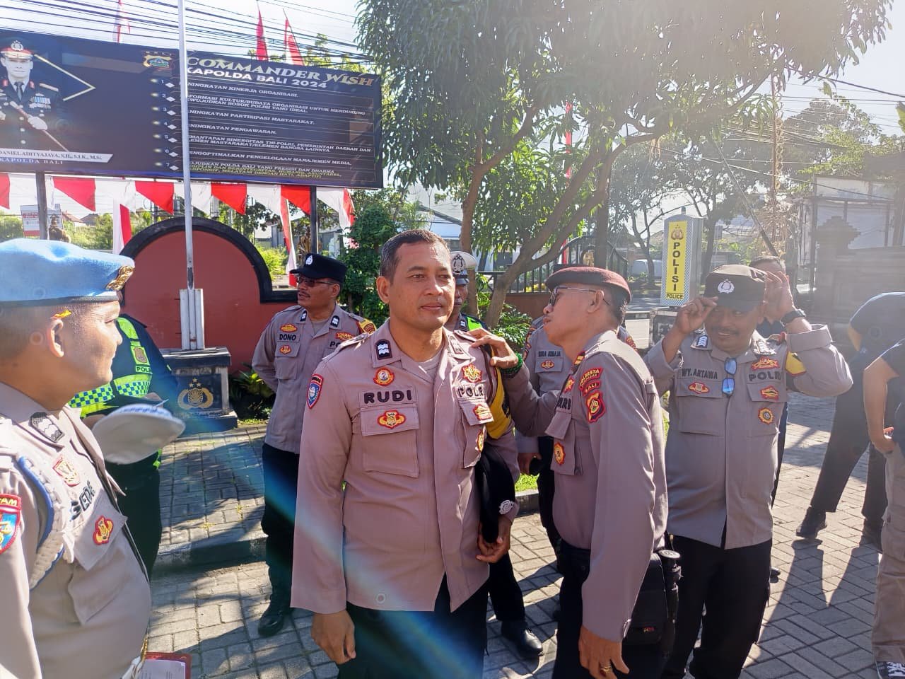 Polsek Denpasar Timur Gelar Ops Gaktibplin: Periksa Administrasi, Tampang hingga Penggunaan Perangkat Digital