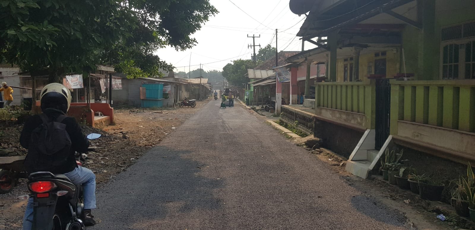 Pekerjaan Jalan Ubrug–Sirnajaya Sukabumi Diduga Menyimpang Spesifikasi RAB, Warga Minta Pengawas Beri Penjelasan