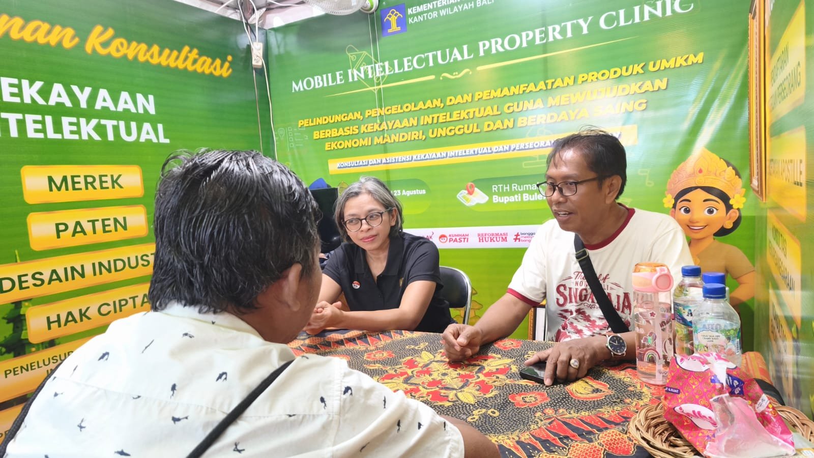 Kanwil Kemenkum Bali & BRIDA Buleleng Hadirkan Layanan Konsultasi KI di Buleleng Festival 2026