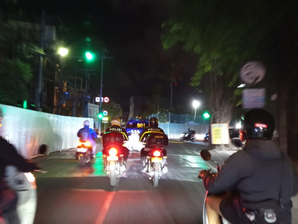 Polsek Denpasar Barat Gelar Patroli Skala Besar, Kawal Keamanan Ruas Jalan Utama