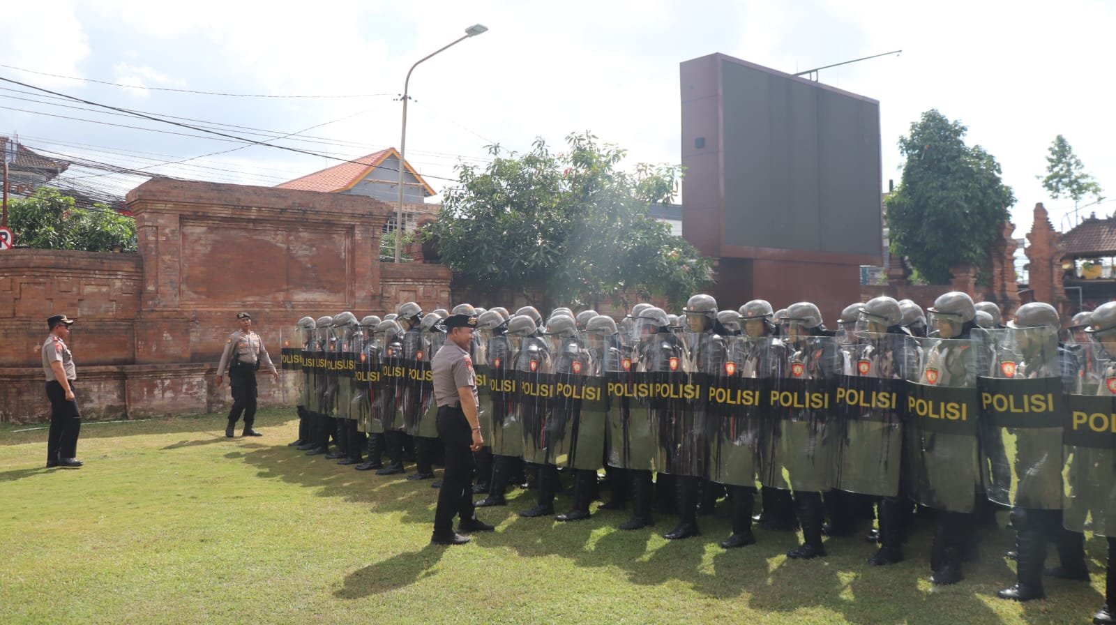 Polresta Denpasar Gelar Latihan Pengendalian Massa, Tingkatkan Kesiapsiagaan dan Profesionalisme
