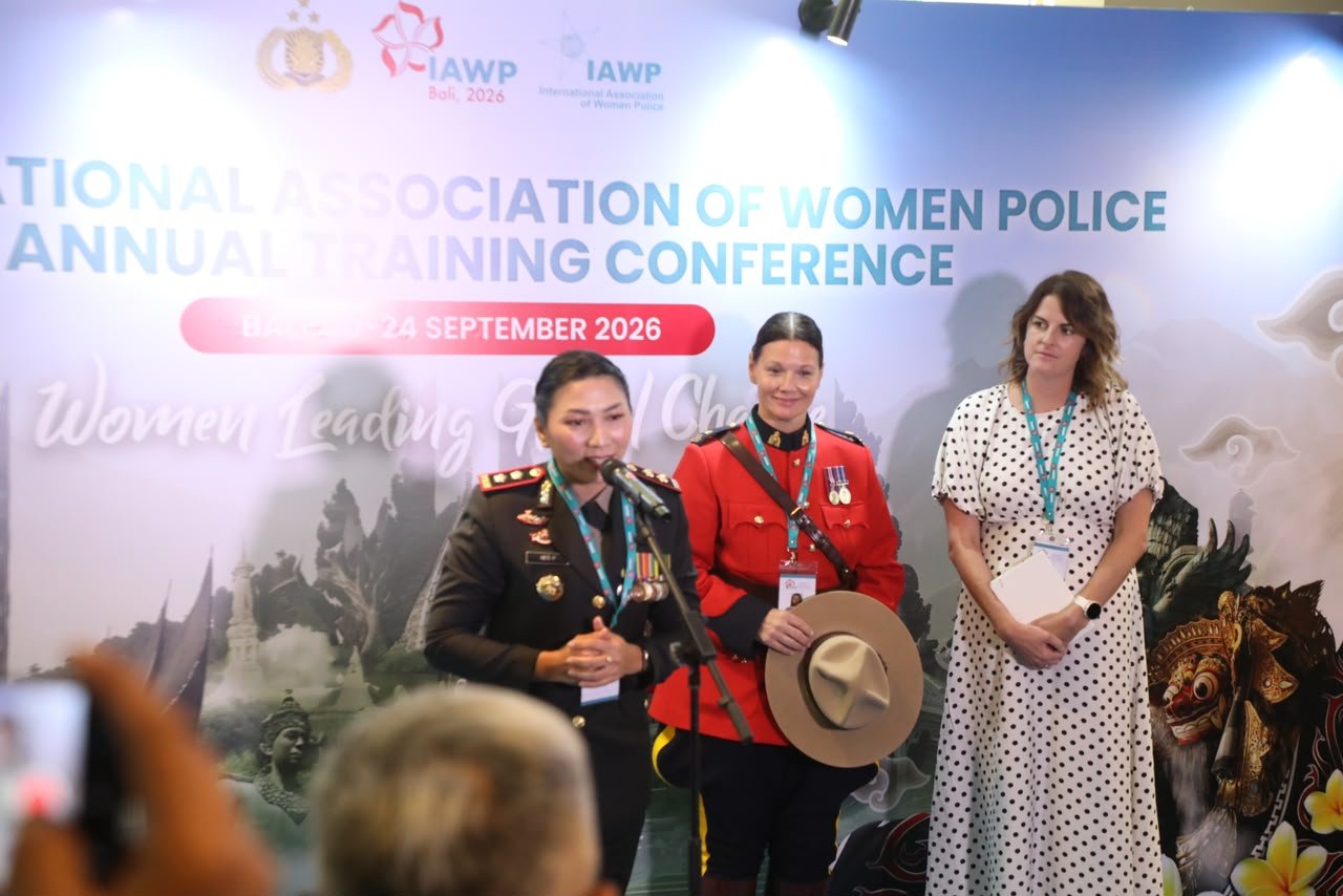 AKBP Hety Raih Penghargaan “Leadership” di Ajang IAWP 2026 Nusa Dua Bali