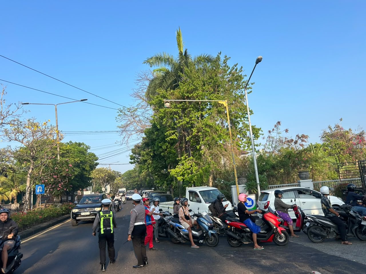Satlantas Polres Jembrana Atur Lalu Lintas di Empat SPBU, Jalur Denpasar–Gilimanuk Tetap Lancar