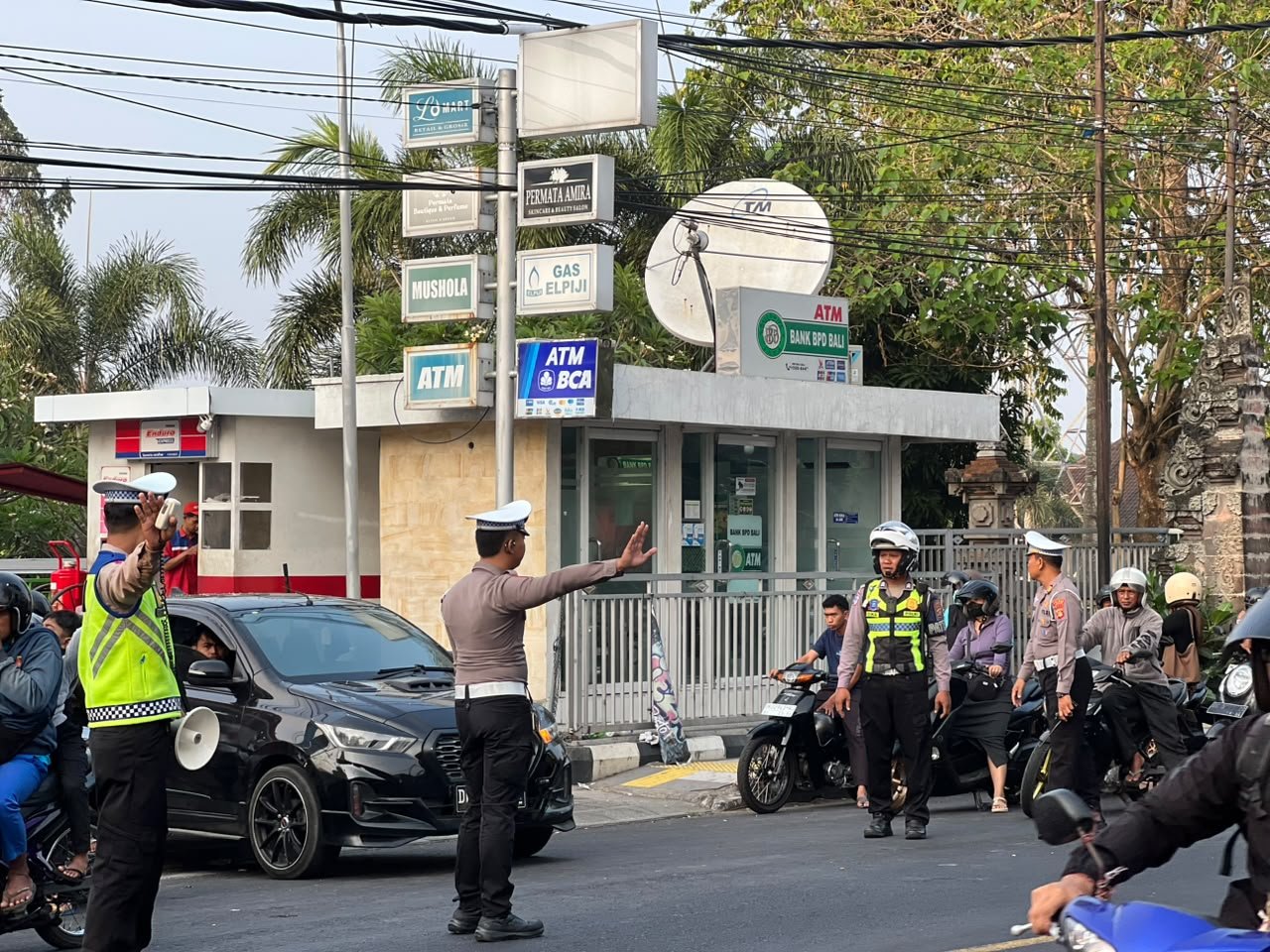 Antrean BBM di Jembrana, Kasat Lantas Pimpin Pengaturan di Tiga SPBU