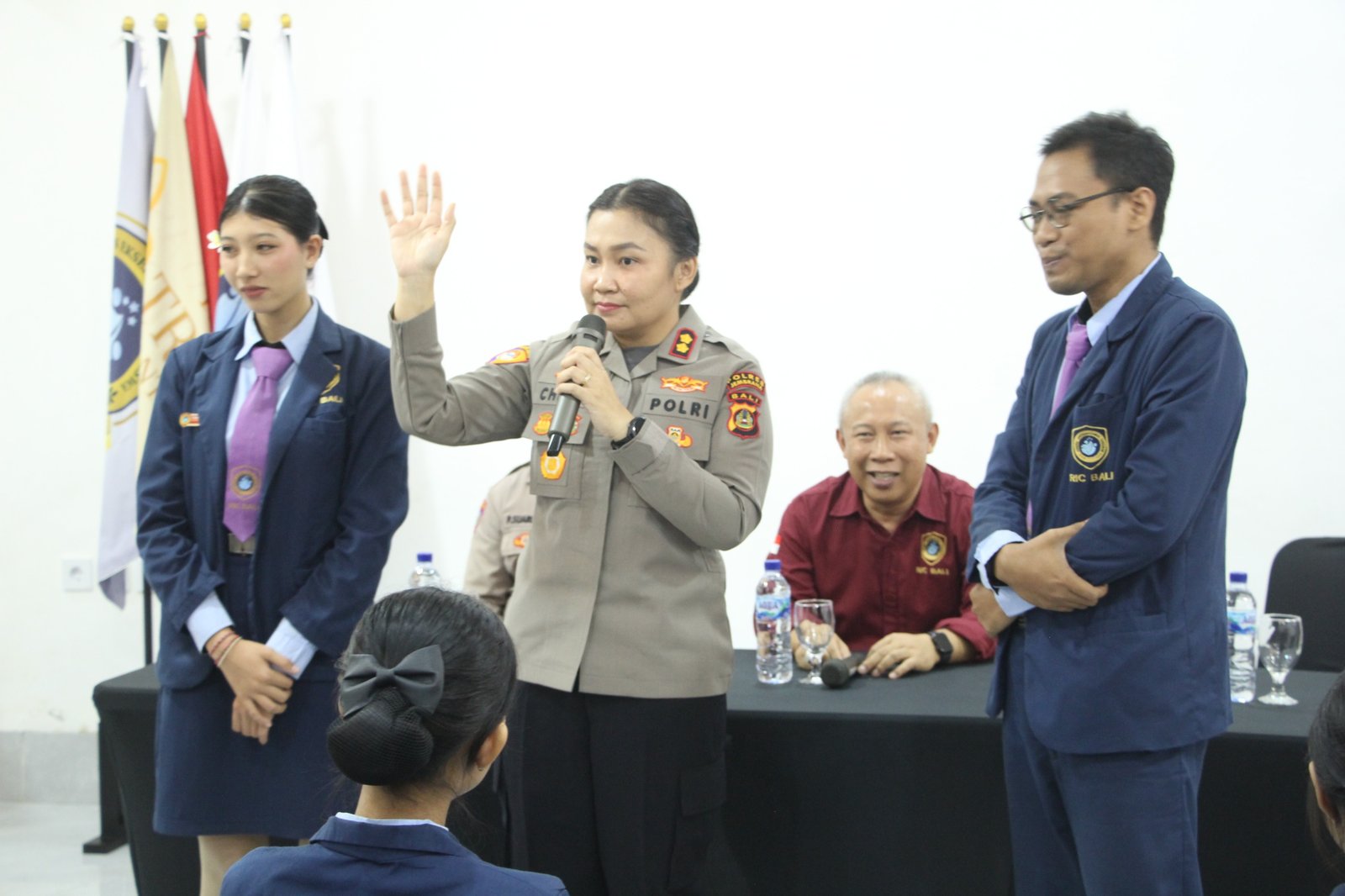 Polisi Peduli Pengangguran, Kapolres Jembrana Motivasi Mahasiswa RIC Bali Siapkan Masa Depan